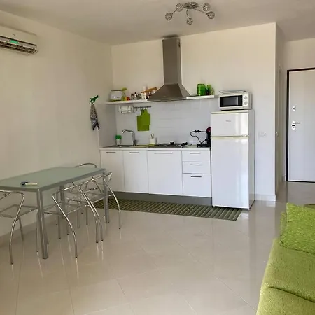 Apartment Wet Dream Escape 